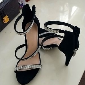 Kelley&Katie women steppers.